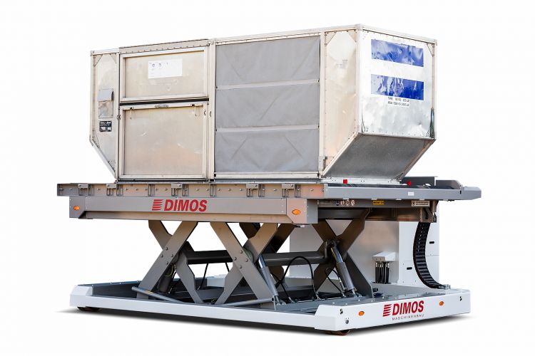 Hochheben eines ULD Containers durch einen Pallet Mover von DIMOS