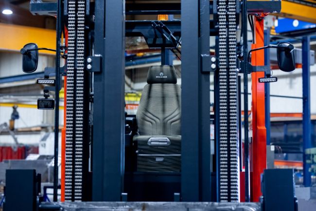 Das Dimos Hubsystem wird in Petersberg in Fulda passgenau hergestellt