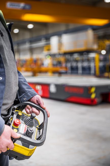Remote control platform truck from DIMOS