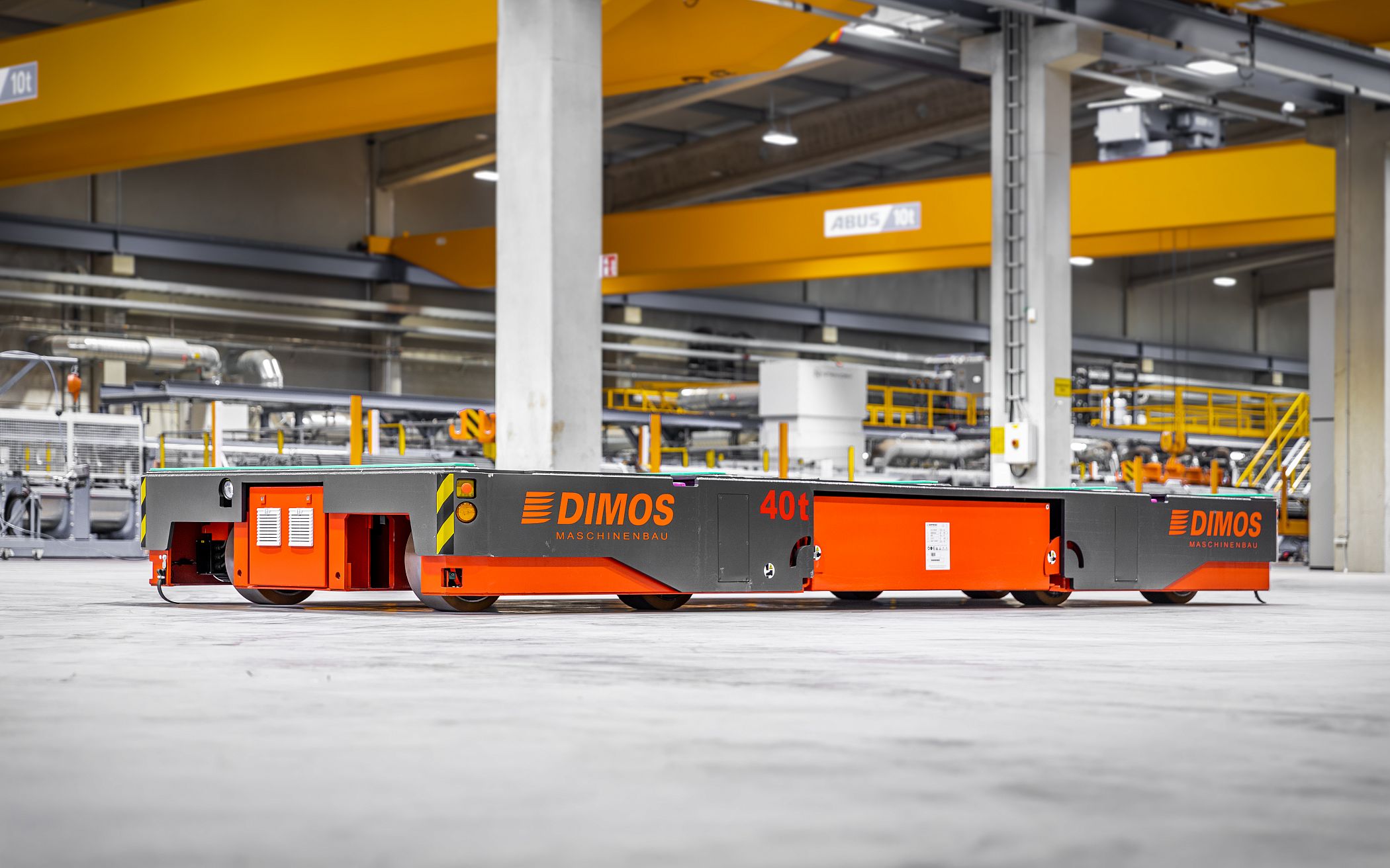 Seitenansicht des Plattformwagens von DIMOS