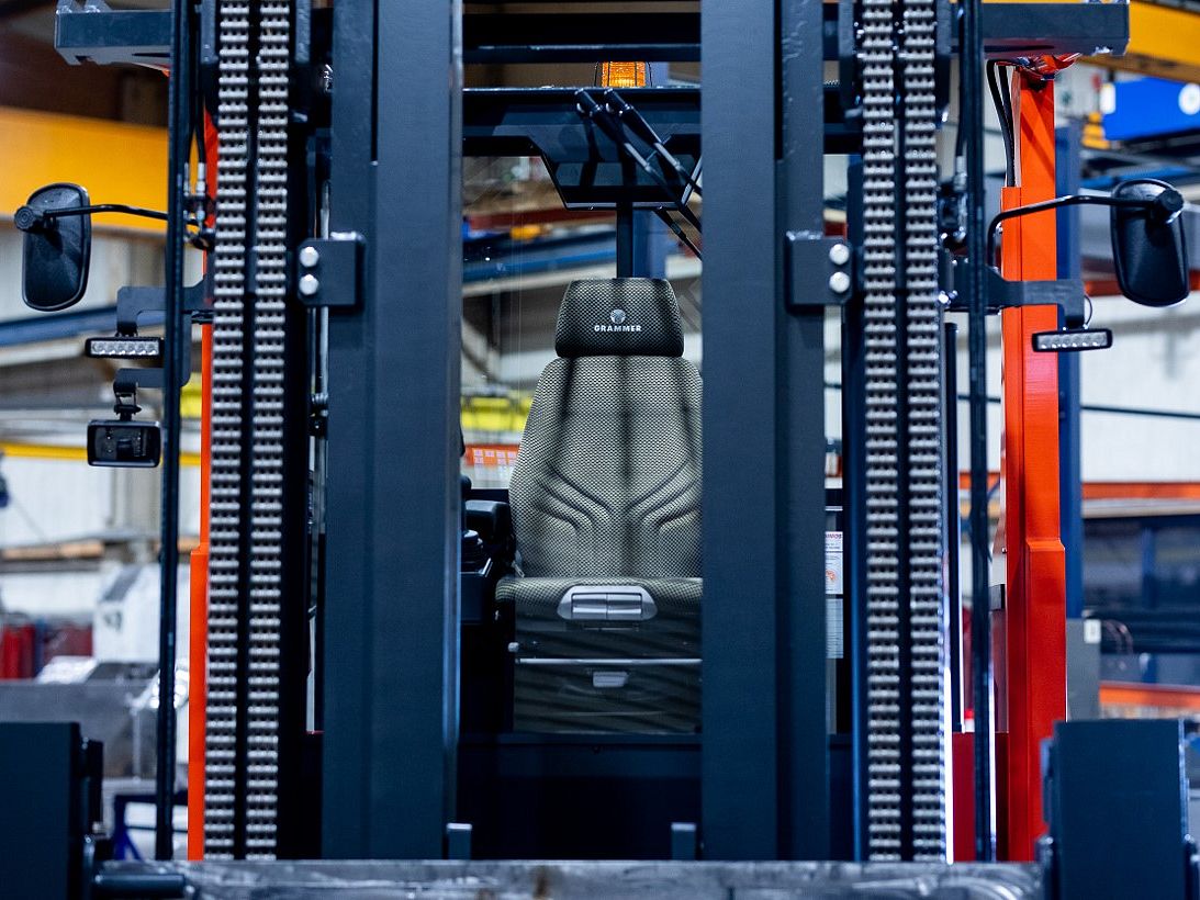 Das Dimos Hubsystem wird in Petersberg in Fulda passgenau hergestellt